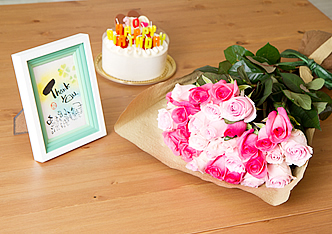 お誕生日のお祝いに贈るバラの花束と名前ポエム(名前の詩)