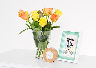 お見舞いに贈るバラの花束と名前ポエム(名前の詩)